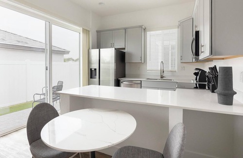 Maryvale Apartment | Landing | Spectacular 1BD, Gym