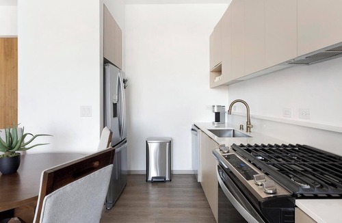 Spring Valley Apartment | Landing | Stunning 2BD, Pool, Gym
