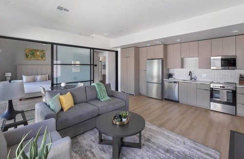 North Mountain Apartment | Landing | Stylish 1BD, Gym, Clubhouse