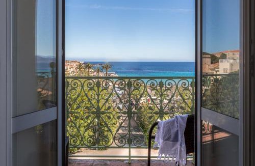 L'Ile-Rousse Hotel | Langley Resort Napoléon Bonaparte