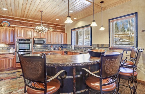 Angel Fire House | Large Deck with Hot Tub | Pets | Angel Fire Villa