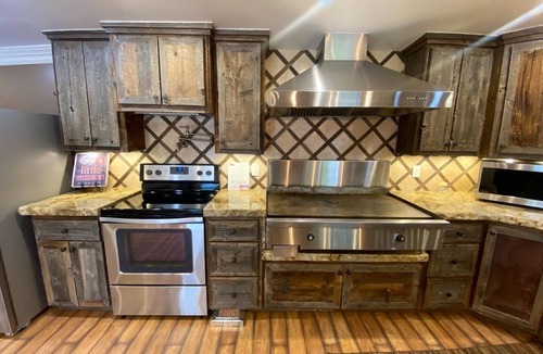 Kanab House | Large Group Stay Near Zion—Bryce—Grand Canyon—Sleeps 17–30 Hot Tub Sauna Yard