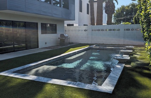 Arcadia Lite House | Large Modern 4 Bed in Arcadia w/Pool & HT - 10min from old town Scottsdale