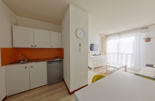 La Cure Apartment | Large studio for 4 with pool access in Les Rousses