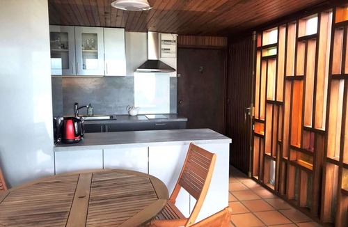 Cap-Ferret Villa | Large villa with jacuzzi at La Pointe aux Chevaux
