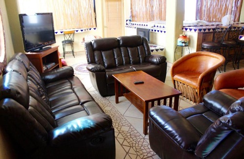 Centro House | Las Gaviotas 402 Mid-century Ocean View Apartment