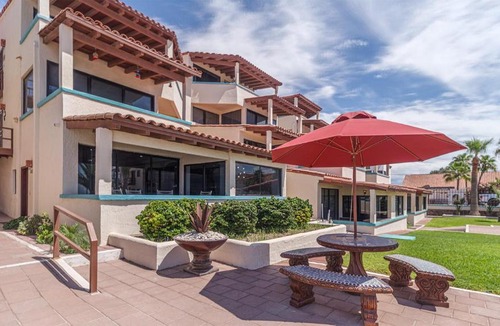 Centro House | Las Gaviotas 436 Mid-century Ocean View Apartment