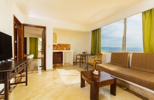 Las Glorias Resort | Las Palmas by the Sea All Inclusive