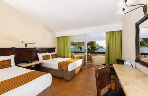 Las Glorias Resort | Las Palmas by the Sea All Inclusive