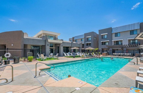 Glendale Sports and Entertainment District Apartment | Lavish 2BD Walk to Westgate Pool Gym WD