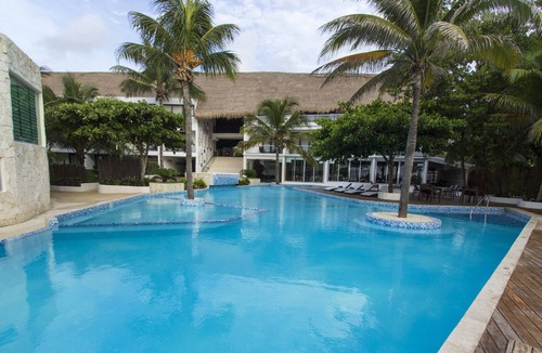 Villa Juarez Hotel | Le Reve Beachfront Hotel