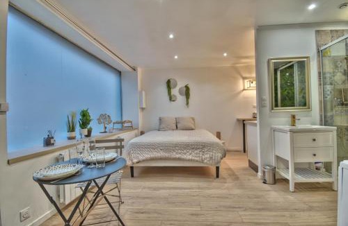 Epernon Apartment | ** Le SPA d'Épernon **