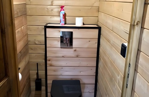 Occhiatana Bed & Breakfast | 'Les Chalets De Tesa' with Mountain View, Wi-Fi and Air Conditioning