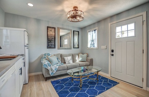 Coronado House | Lil Paris with Pool & BBQ in Historic Phoenix