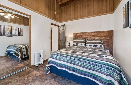 Sugarloaf House | Lobo's Den