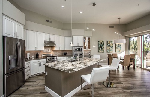 La Vista House | Locations a "10" ! and remodeled !.