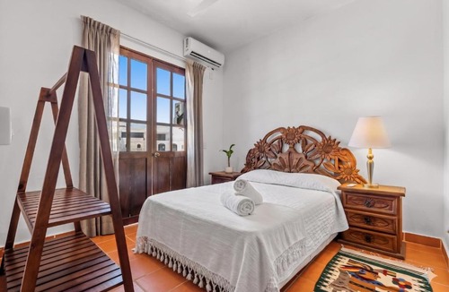 Diaz Ordaz Hotel | Los Gonzalez Hotel by Monyxbnb