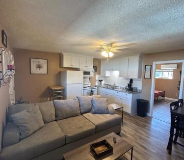 Bullhead City Apartment | Love nest