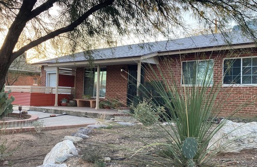 Rosemont West House | Lovely 2-bedroom house with AC in Tucson
