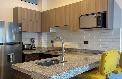 Zona Dorada Apartment | Lovely apartment with pool 4 blocks from the beach