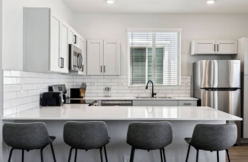 Casa Grande House | Luminous Sunrise Home with Pool and BBQ