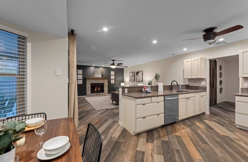 Deer Valley House | LUX Glendale Home with FREE Private Heated Pool