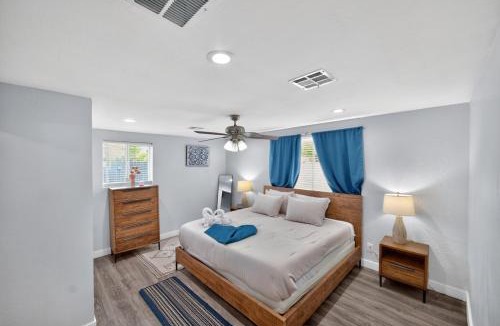 Coronado House | Lux Mins To Chase Field Banner Med Valleywise