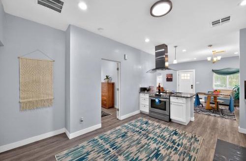 Coronado House | Lux Mins To Chase Field Banner Med Valleywise