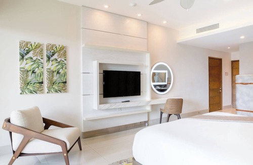 Cancun Resort | Luxurious All-inclusive 2BR Suite at Garza Blanca Cancun Thanksgiving Week 2026