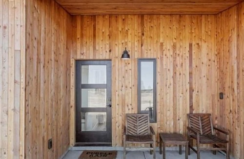 Valle Cottage | Luxurious Desert Casita with River Rock Shower near Grand Canyon, Arizona