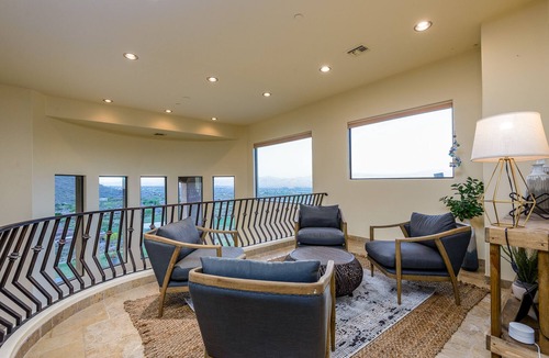 Fountain Hills House | Luxurious Entertaining Paradise, Infinity Edge Pool/Hot-Tub, Endless VIEWS!