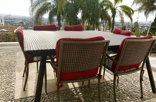 Queretaro House | Luxurious modern residence with security and excellent location