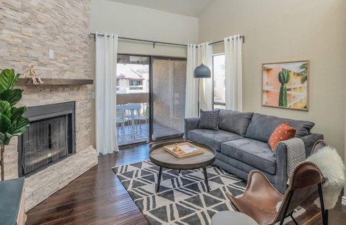 McCormick Ranch Apartment | Luxury 2BR in Scottsdale #235 by WanderJaunt