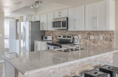 McCormick Ranch Apartment | Luxury 2BR in Scottsdale #235 by WanderJaunt