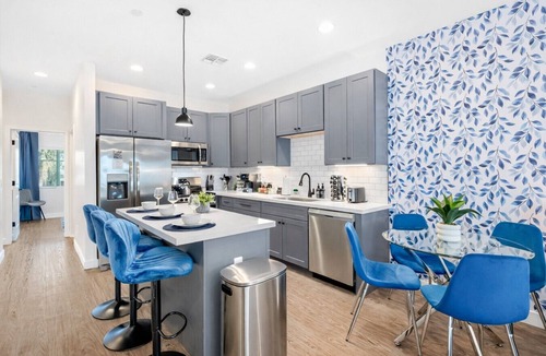 Camelback East House | Luxury 3BR Townhome: Pool- King Beds- Garage- Close to Airport