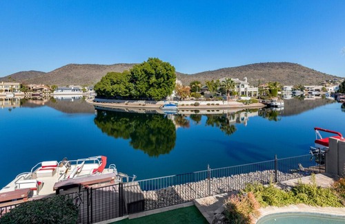 Arrowhead Lakes House | Luxury 4BR Waterfront Home with Pool & Boat