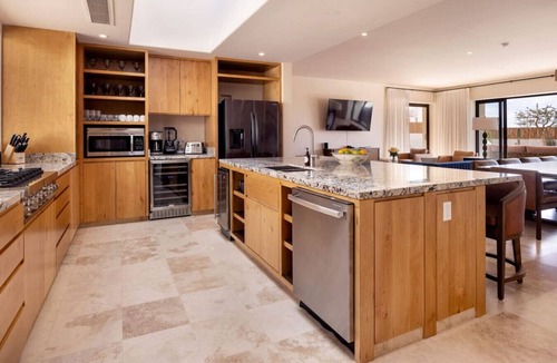 Cabo San Lucas Villa | Luxury 7-Bedroom Villa in Diamante – Sleeps 16
