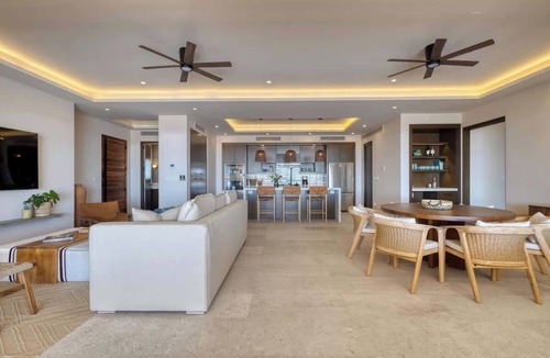 Sunset Beach Condo | Luxury 8BR Retreat in Quivira - Near St. Regis