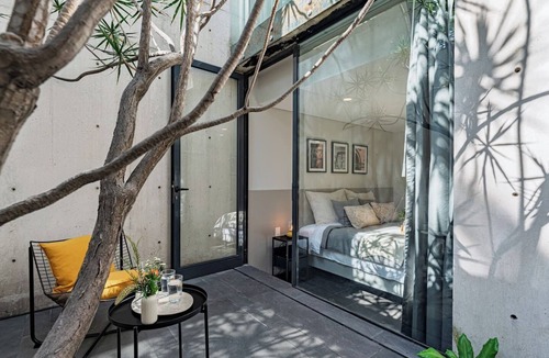 La Condesa House | Luxury 9 Bedroom Villa in Condesa with Rooftop, Jacuzzis, Gym, AC, and Elevator