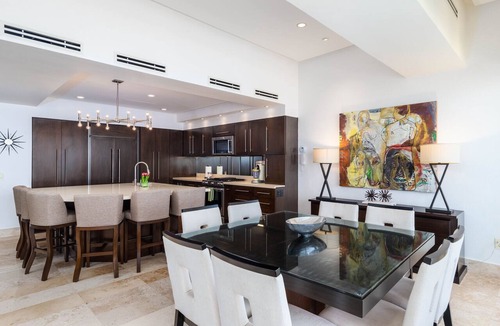 Romantic Zone Condo | Luxury, Amazing Views! Front and Centre Romantic Z
