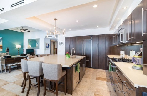 Romantic Zone Condo | Luxury, Amazing Views! Front and Centre Romantic Z
