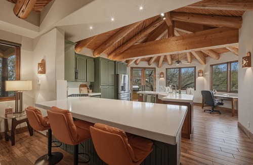 Carefree House | Luxury Aviation Retreat- Dual Primary Suites, Runway Views, Carefree, AZ