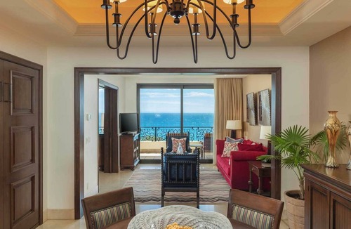Marina Resort | Luxury Christmas Week in Cabo - Beachfront Grand Solmar Land’s End - 1 BR Suite