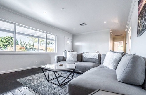 Village Grove House | Luxury Home on Windsor *Near Old Town* Heated Pool