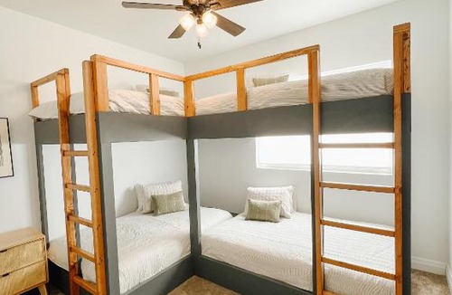 Show Low House | LUXURY MODERN FAMILY VACATION- Bison Ridge Retreat