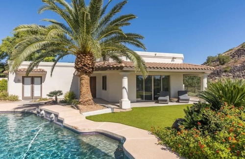 Central Scottsdale House | Luxury Mountain Estate-Guest Casita-Pool-Hot tub!