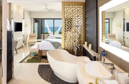 San Jose del Cabo Resort | Luxury Oceanfront Suite at Garza Blanca Resort, Los Cabos. Mexico