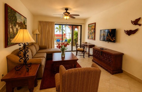 Cabo Bello Resort | Luxury Oceanfront Getaway in Cabo San Lucas