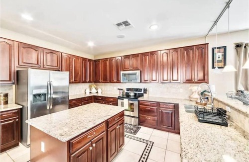 Maricopa House | Luxury Paradise Home with 9beds