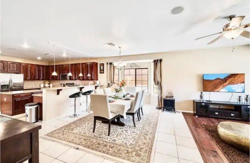 Maricopa House | Luxury Paradise Home with 9beds